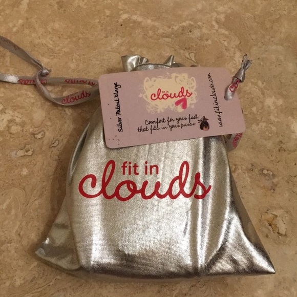 Fit in Clouds Foldable Silver Patent Ballet Flats w Matching Pouch XLG NWT - Picture 9 of 15